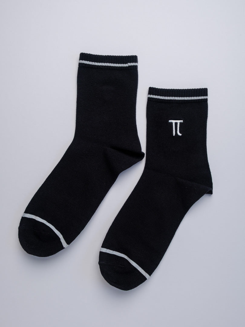 Pi Embroidery Men's Cotton Quarter Socks– Versatile for Every Day
