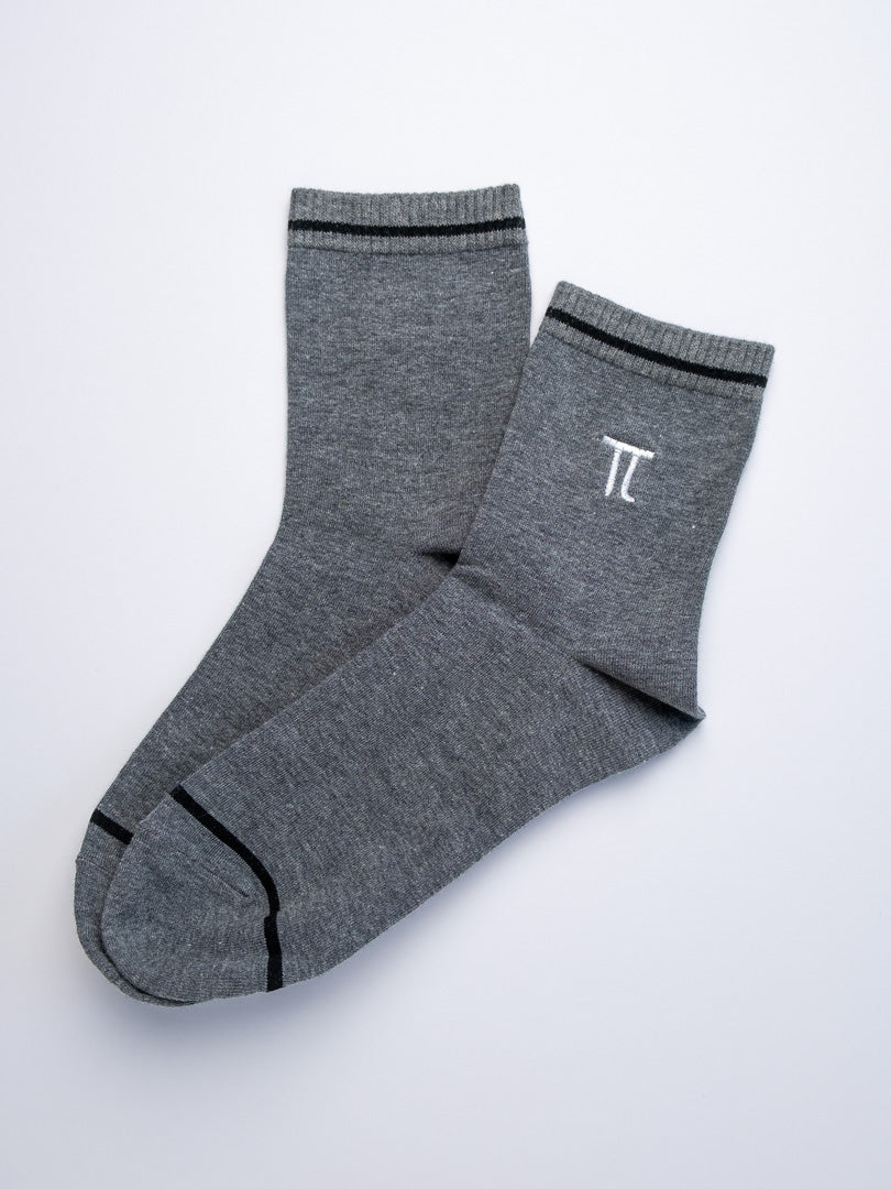 Pi Embroidery  Men's Cotton Quarter Socks– Versatile for Every Day