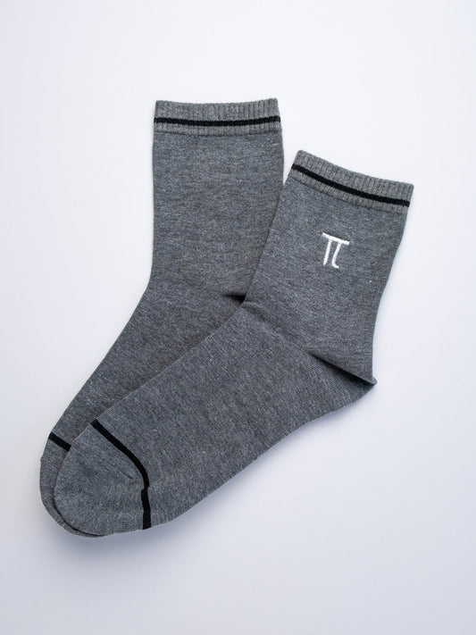 Pi Embroidery  Men's Cotton Quarter Socks– Versatile for Every Day