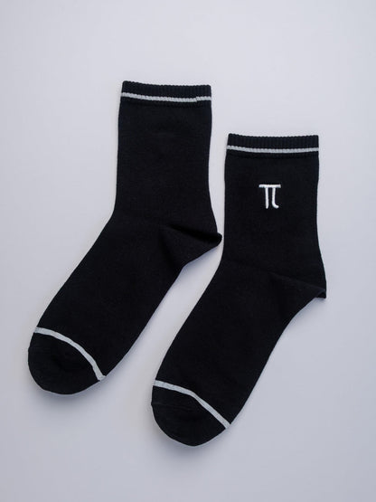 Pi Embroidery  Men's Cotton Quarter Socks– Versatile for Every Day