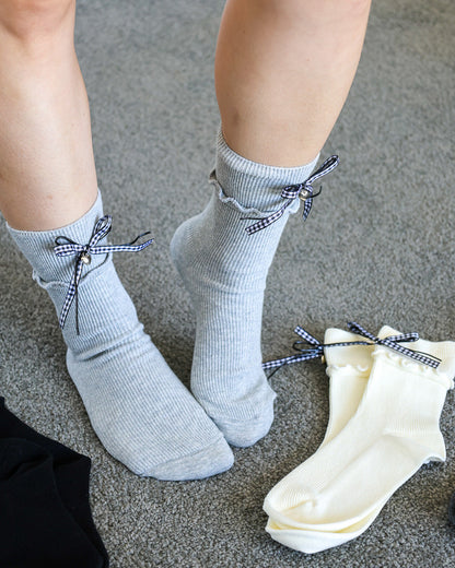 Ribbon Charm Ruffle Women's Crew Socks