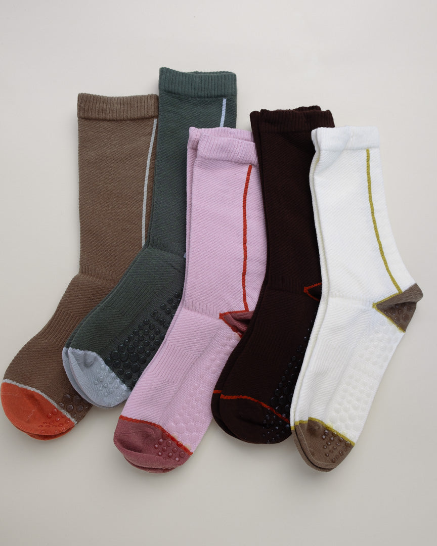 Color Block Grip Socks – Non-Slip Pilates & Yoga Women's Crew Socks
