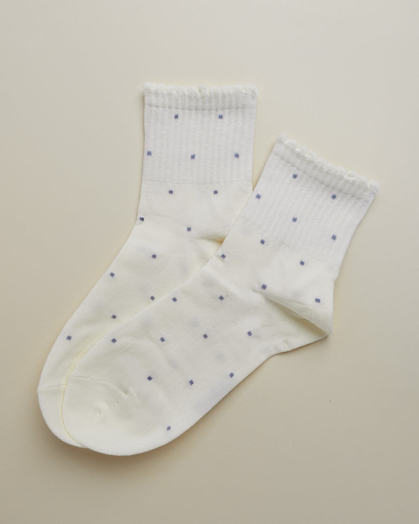 Mini Dots Ruffle Socks – Women's Quarter Socks