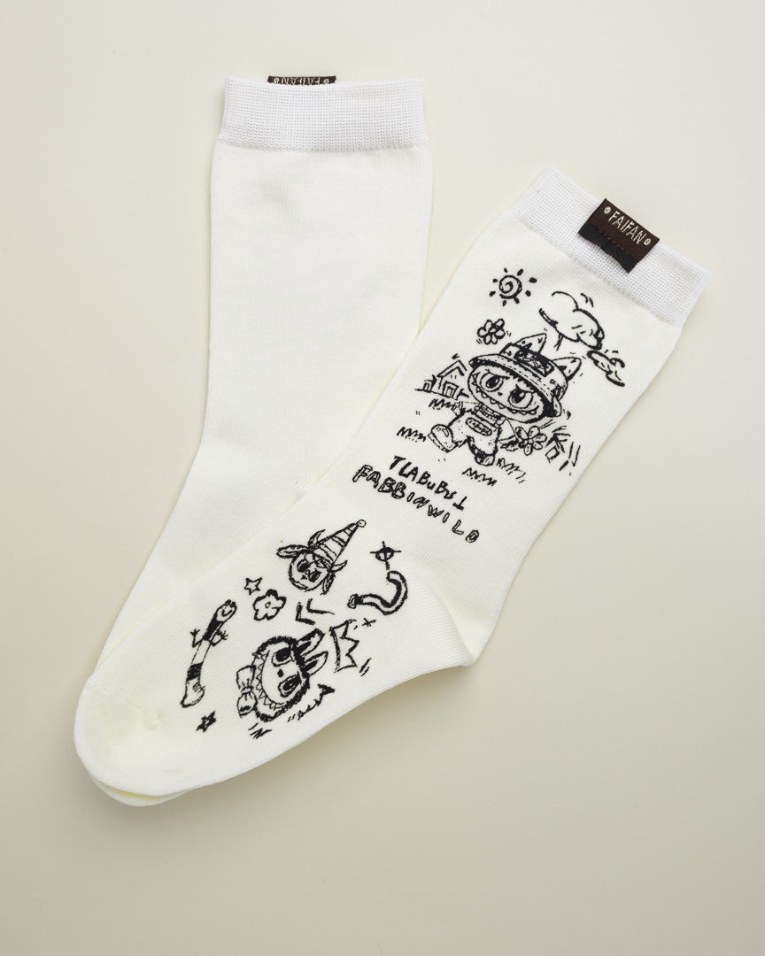 Labubu Graphic – Women's Crew Socks