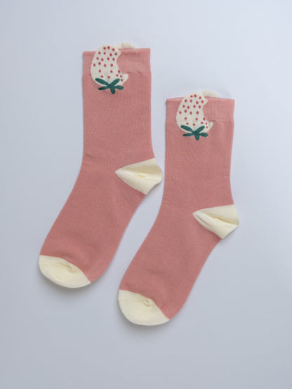 White Berry Bite – Women's Crew Socks